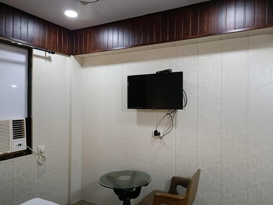 Hotel Jk Regency, Mumbai International Bagian luar foto